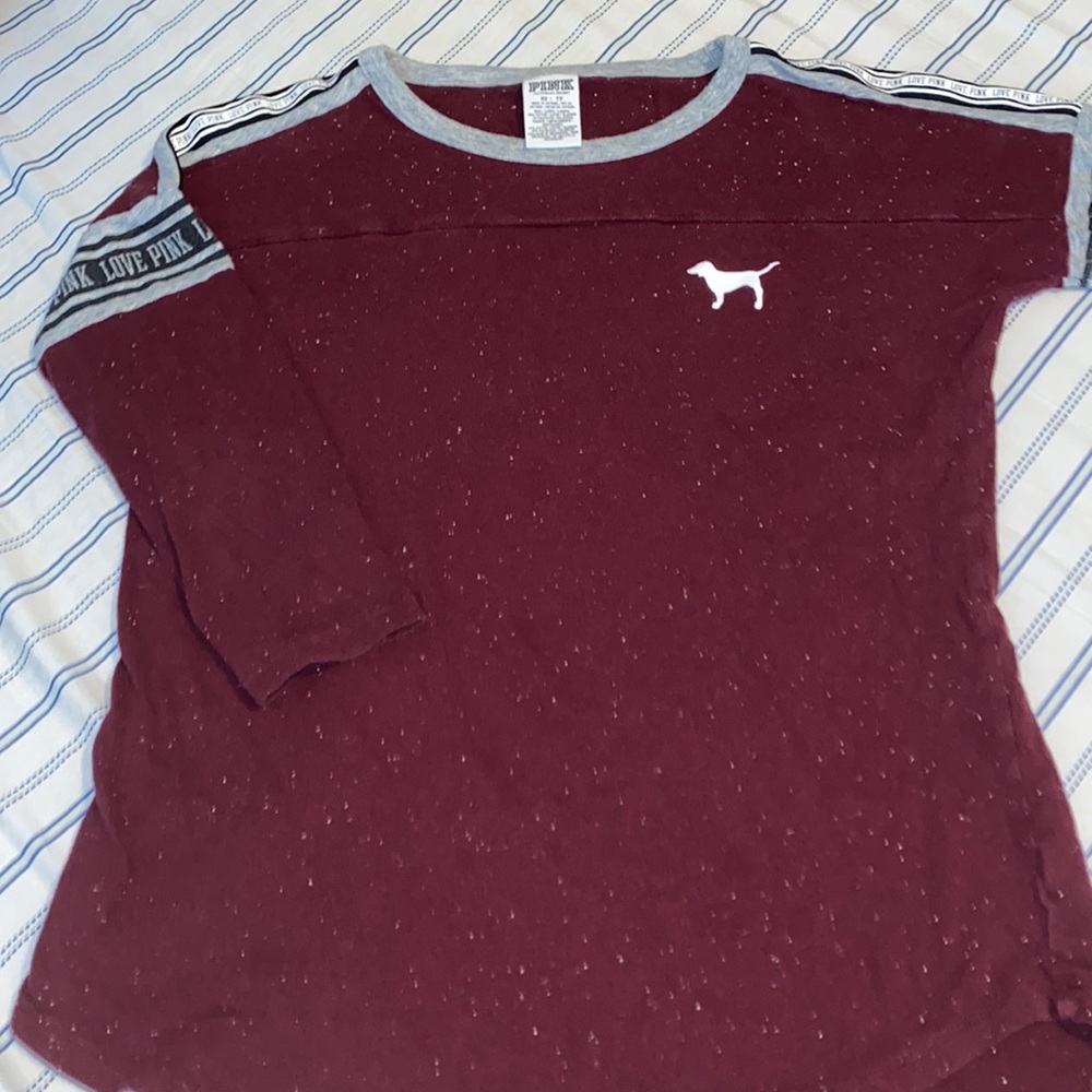Women’s PINK top